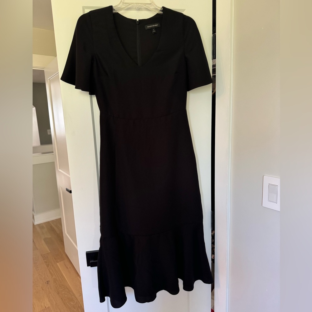 Black Banana Republic dress